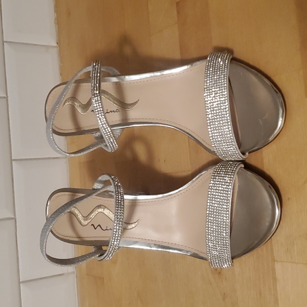 Nina Evening Shoes, silver and rhinestone, size 8.5
